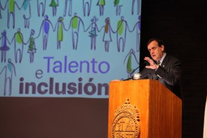 El rector de la UC Ignacio Sánchez 